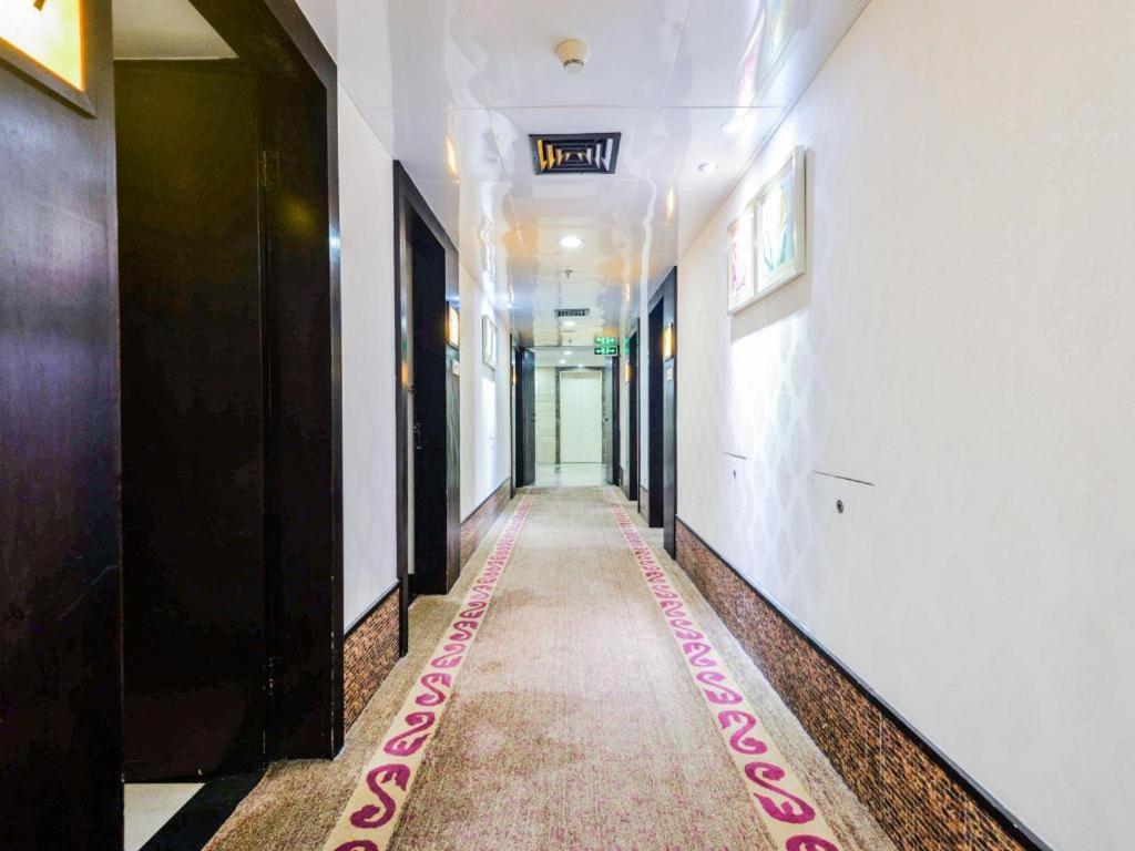 New World Hotel Гуанчжоу Экстерьер фото