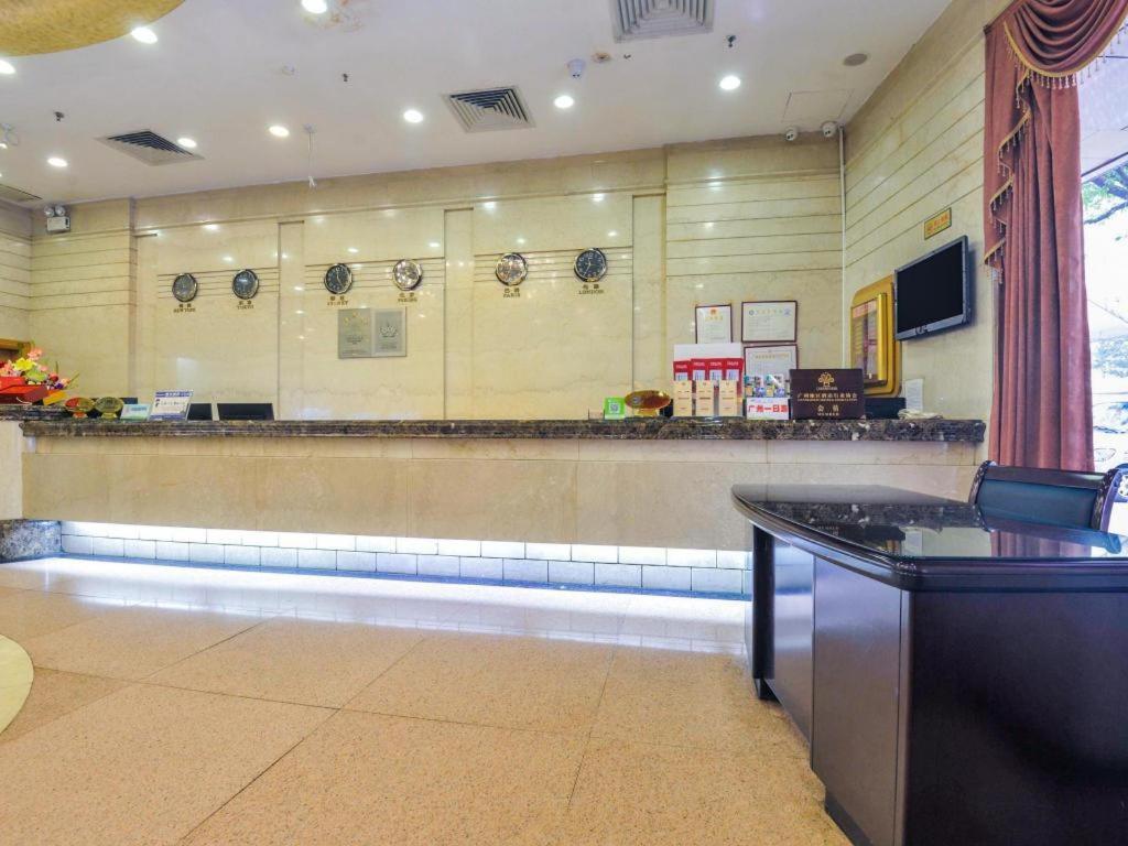 New World Hotel Гуанчжоу Экстерьер фото