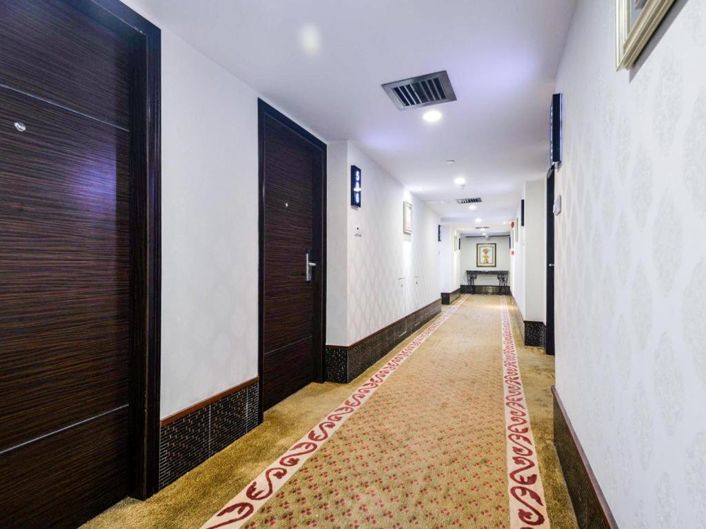 New World Hotel Гуанчжоу Экстерьер фото