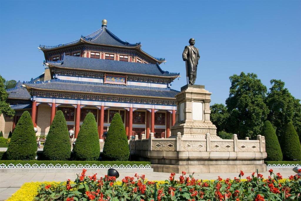 New World Hotel Гуанчжоу Экстерьер фото